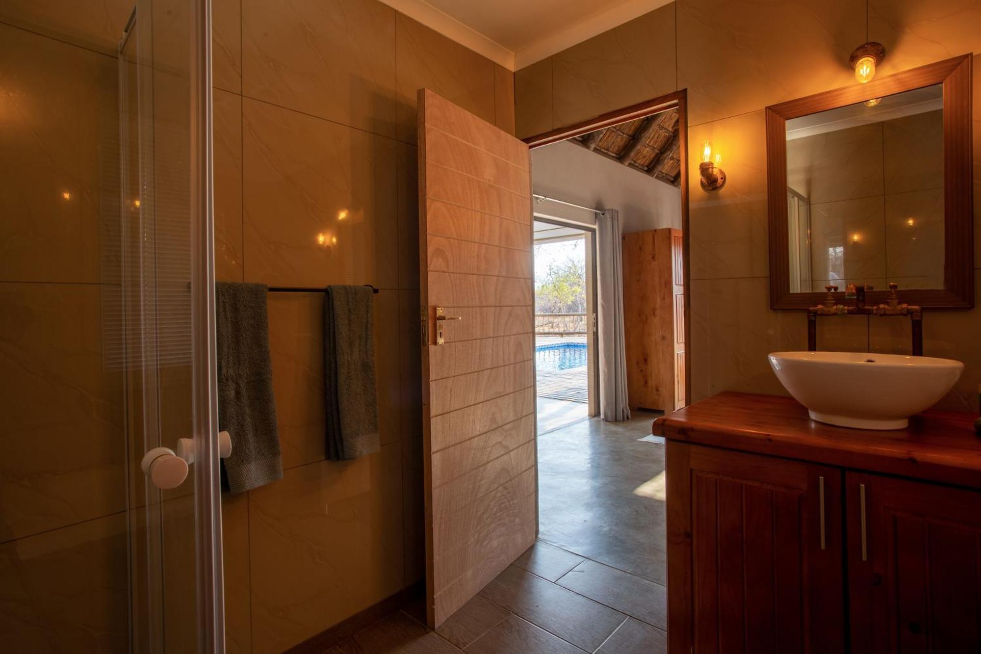 Vuyani Marula Lodge Hoedspruit Exterior photo
